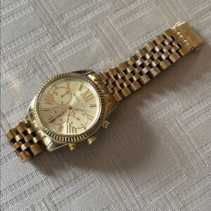 Michael Kors Chronograph Gold Stainless Steel Bracelet Watch MK5556 New Battery